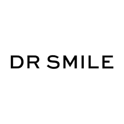 DR SMILE: 300 € Rabatt auf eine Alignerbehandlung + Home Whitening Kit im Wert von 200 €