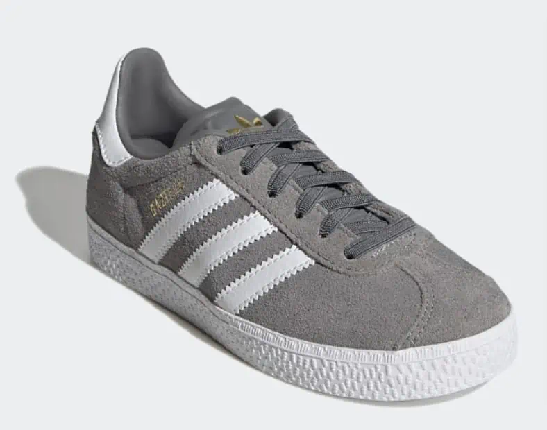Adidas Gazelle Kids grey three/cloud white/gold metallic für 28,60 € inkl. Versand (statt 41,00 €)