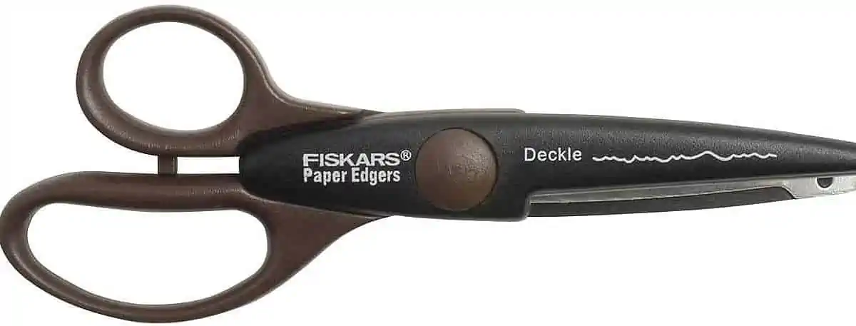 Fiskars Dekorschere (für Links-/Rechtshänder) für 3,40 € [Prime] statt 6,27 €