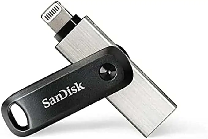 SanDisk iXpand Go Flash-Laufwerk iPhone Speicher 128 GB (iPad kompatibel, automatisches Backup, USB 3.0, iXpand App) für 33€ inkl. Versand