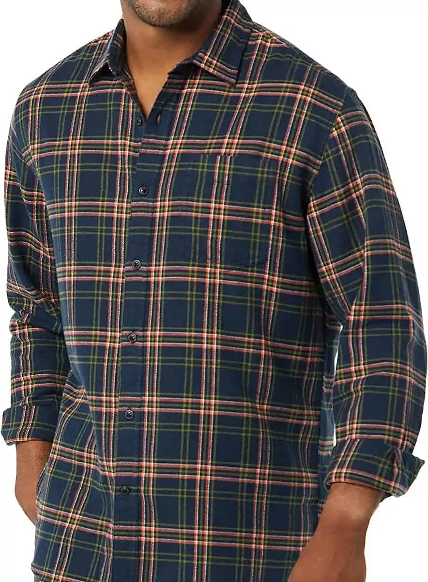 Amazon Essentials Herren Langarm-Hemd aus Flanell, Dark Navy, Plaid (Größe XS, S, L, XXL) für 9,25€ inkl. Versand [Amazon Prime]