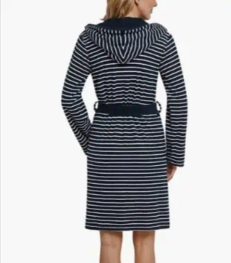 Schiesser Damen Bademantel mit Kapuze Gr. 36-48 für 18,70 € (Prime)