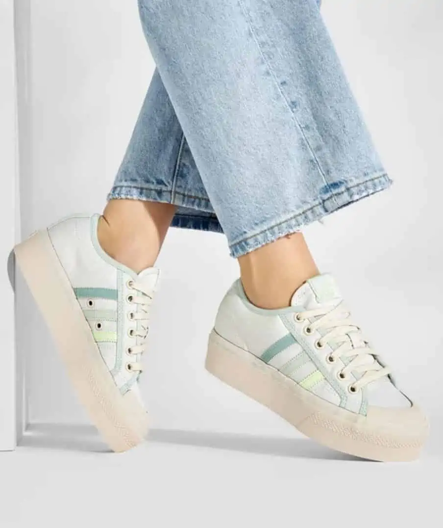 adidas Nizza Platform W (Core White / Almost Lime / Wonder White) für 28,46 € inkl. Versand (statt 42,84 €)