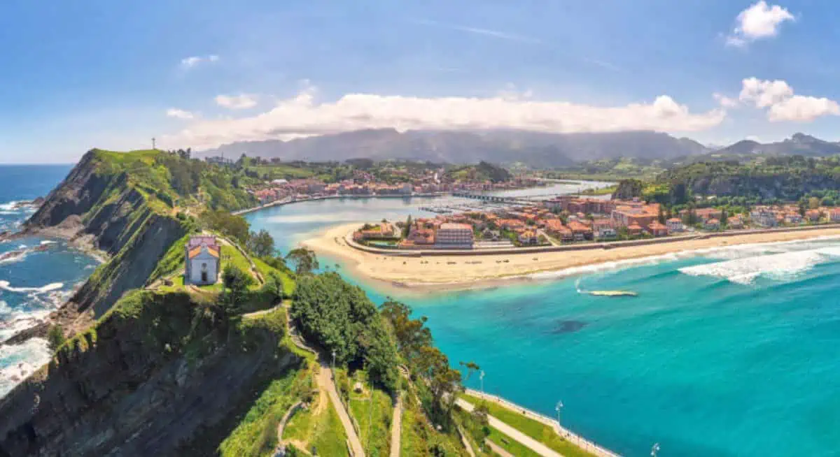 Asturien, Nordspanien: Hin & Rückflüge nach Oviedo von Weeze ab 10 € p.P