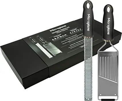 Microplane Küchenreiben-Set (Zester & Gemüsehobel) für 26,72 € inkl. Prime-Versand