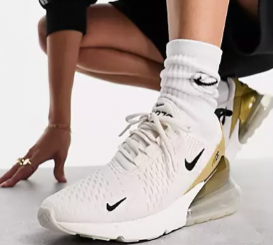 Nike – Air Max – Sneaker in Weiß und Goldfarben ASOS