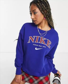 Nike – Unisex Varsity Phoenix – Fleece Sweatshirt in Koenigsblau ASOS