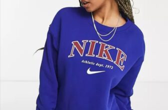 Nike – Unisex Varsity Phoenix – Fleece Sweatshirt in Koenigsblau ASOS