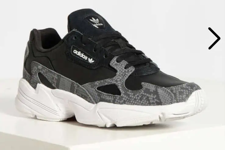 adidas Sneaker Falcon W, schwarz/grau für 36,76 € inkl. Versand (statt 81,90 €)