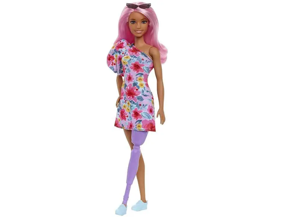 Barbie HBV21 – Fashionistas Puppe mit lila Bein-Prothese und weißen Sneakern für 5,57 € inkl. Prime-Versand (statt 11,14 €)