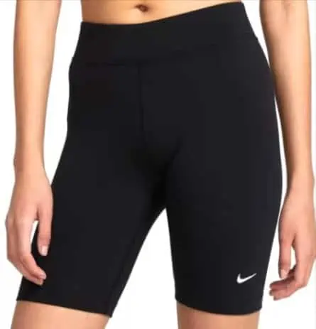 Nike Sportswear Essential Damen Shorts (Gr. XS + S) ab 4,72 € zzgl. 3,99 € Versand