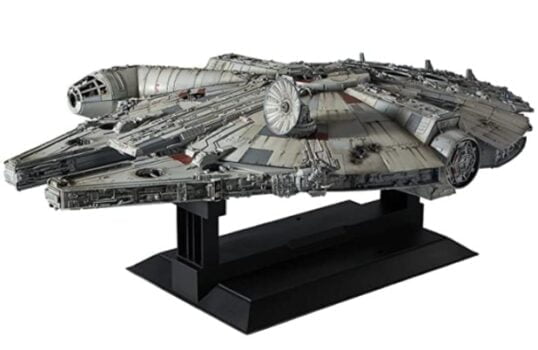 Revell Bandai Disney Star Wars Millennium Falcon Perfect Grade Zubehoer cm cm Amazon de Spielzeug