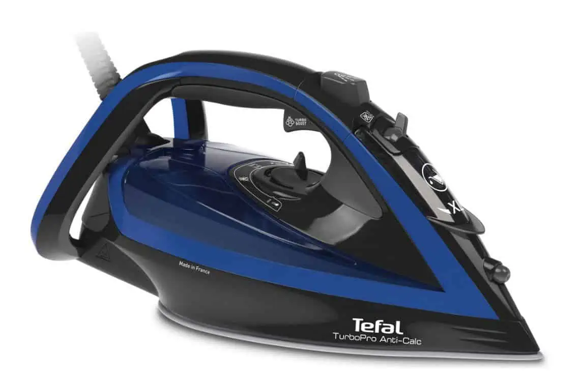 Tefal TurboPro Anti-Calc Dampfbügeleisen FV5688 (2.800 Watt) für 70,90 € inkl. Versand (statt 99,99 €)