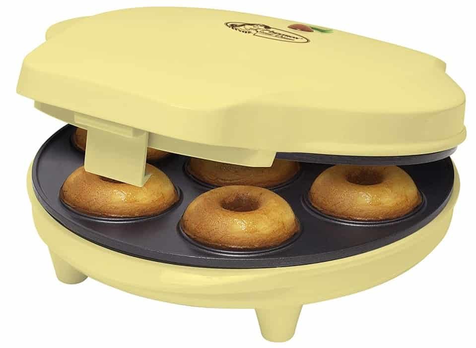 Amazon De Bestron Donut Maker Im Retro Design Sweet Dreams Antihaftbeschichtung Watt Farbe Gelb