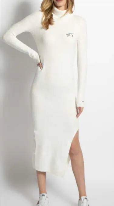 Tommy Jeans Strickkleid Tjw Signature Sweater Dress YBL (Gr. S bis XL) für 80,30 € inkl. Versand