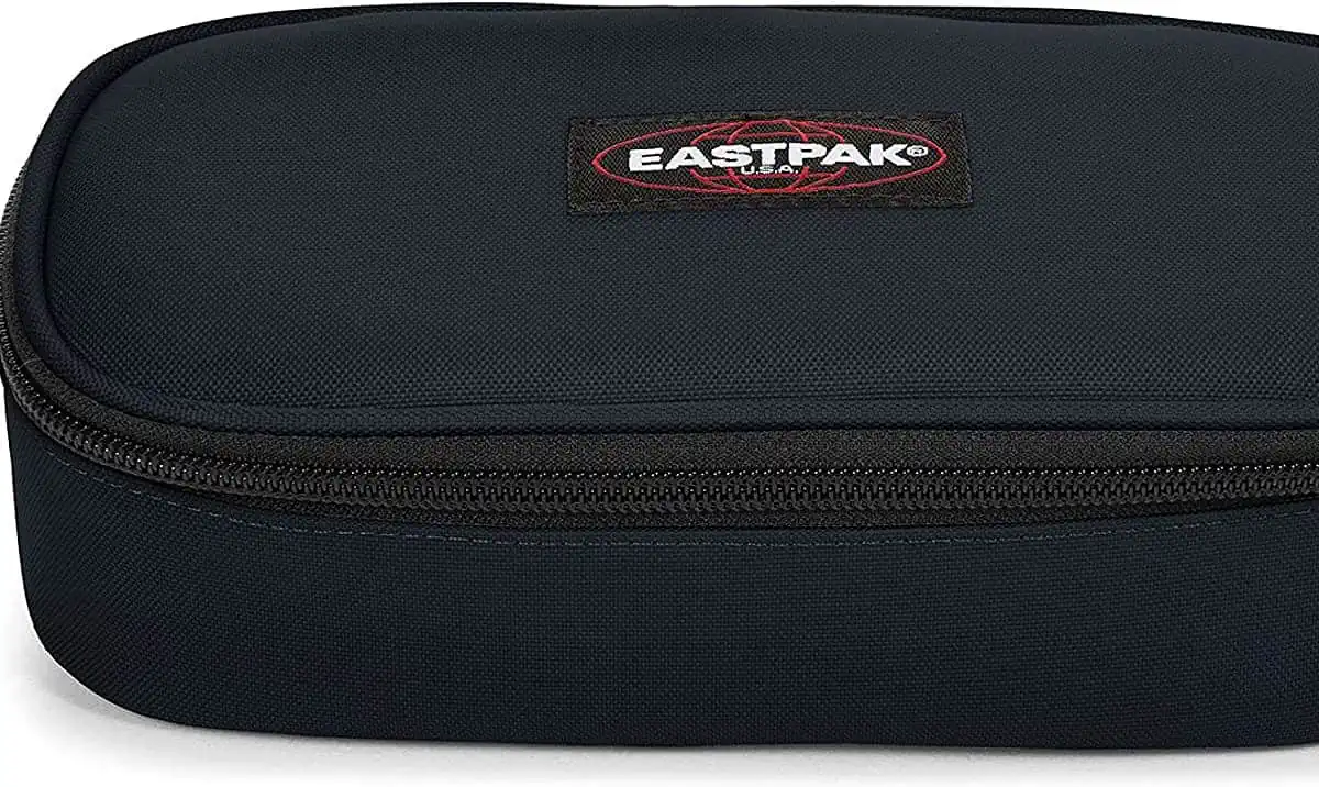 Eastpak Oval XL Single Federmäppchen (22 cm, Cloud Navy) für 18,69 € inkl. Prime-Versand (statt 28,95 €)