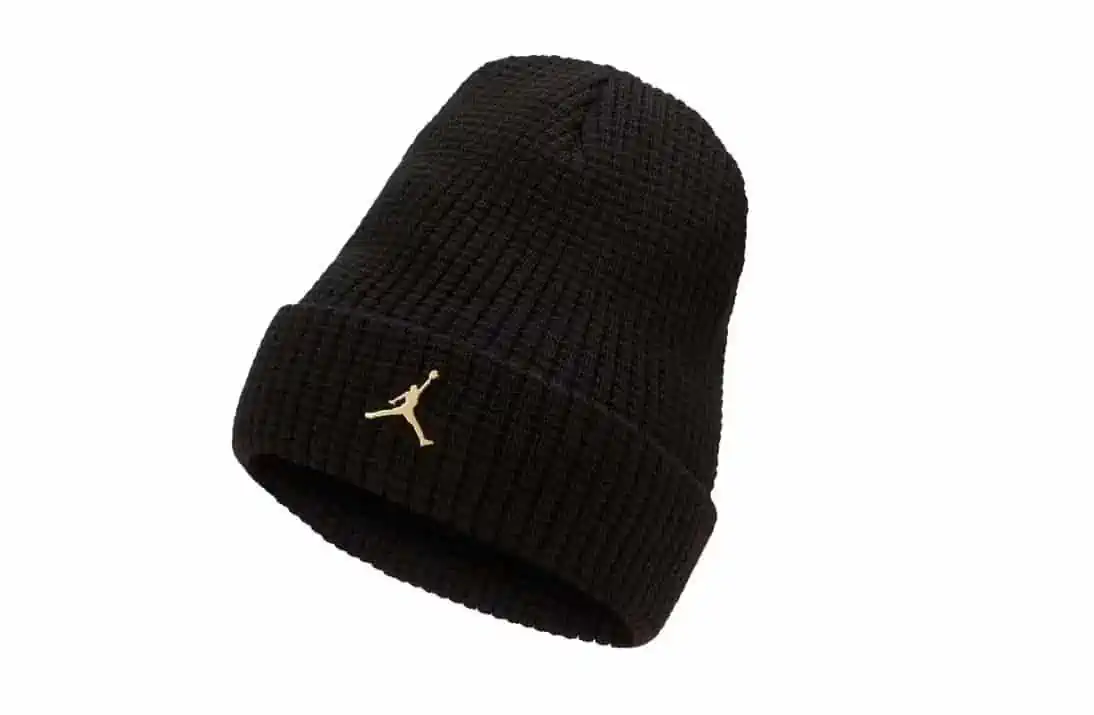 Nike Jordan Utility Beanie mit Metall-Jumpman für 19,27 € inkl. Versand (statt 31,85 €)