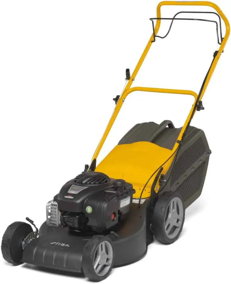 STIGA Benzin-Rasenmäher Collector 48 S B (Schnittbreite 46 cm, 1750 W, 60 L Auffangbeutel) für 254,99 € inkl. Versand (statt 321,00 €)