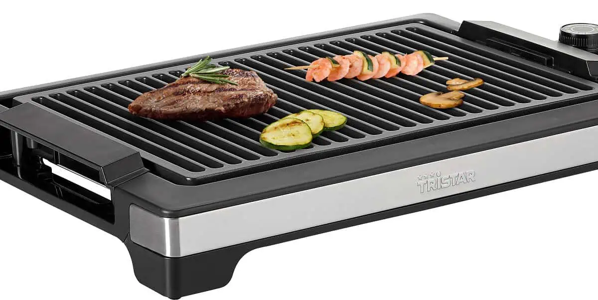 Tristar BP-2780 Elektrischer Tischgrill (mit großer Grillfläche von 37×25 cm, antihaftbeschichtet, abnehmbares 2m Kabel, Fettschale und Grillplatte, 2000 Watt Leistung) für 34,99 € inkl. Versand (statt 55,29 €)