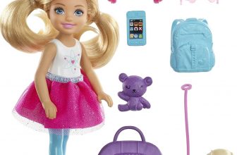 Barbie FWV Travel Chelsea Puppe mit Hündchen, Tragetasche und Accessoires