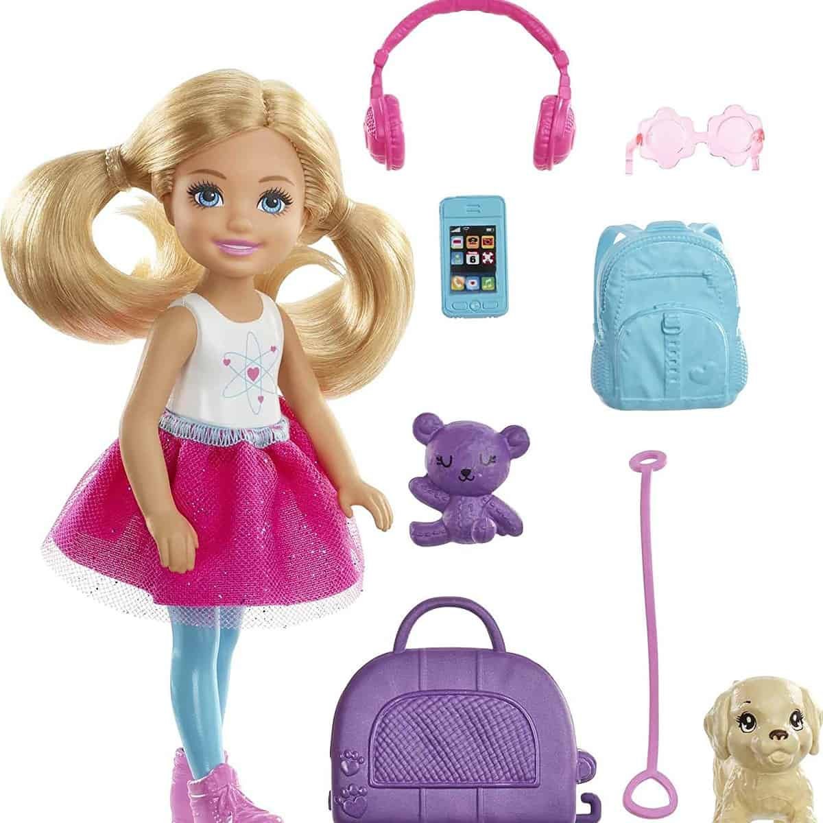 Barbie Fwv Travel Chelsea Puppe Mit Hündchen, Tragetasche Und Accessoires