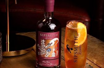 Sipsmith Sloe Gin I Handgepflügte Schlehen Beeren I Angesetzt im London Dry Gin I Für ein fruchtig herbes Aroma I I ml Einzelflasche Amazon de Lebensmittel Getränke