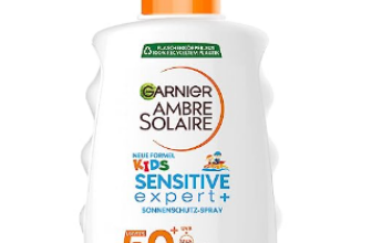 Garnier Sonnencreme LSF für Kinder Wasserfest und resistent gegen Sand Ambre Solaire Kids Sensitive expert Sonnenschutzspray x ml Amazon de Kosmetik Parfüms Hautpflege