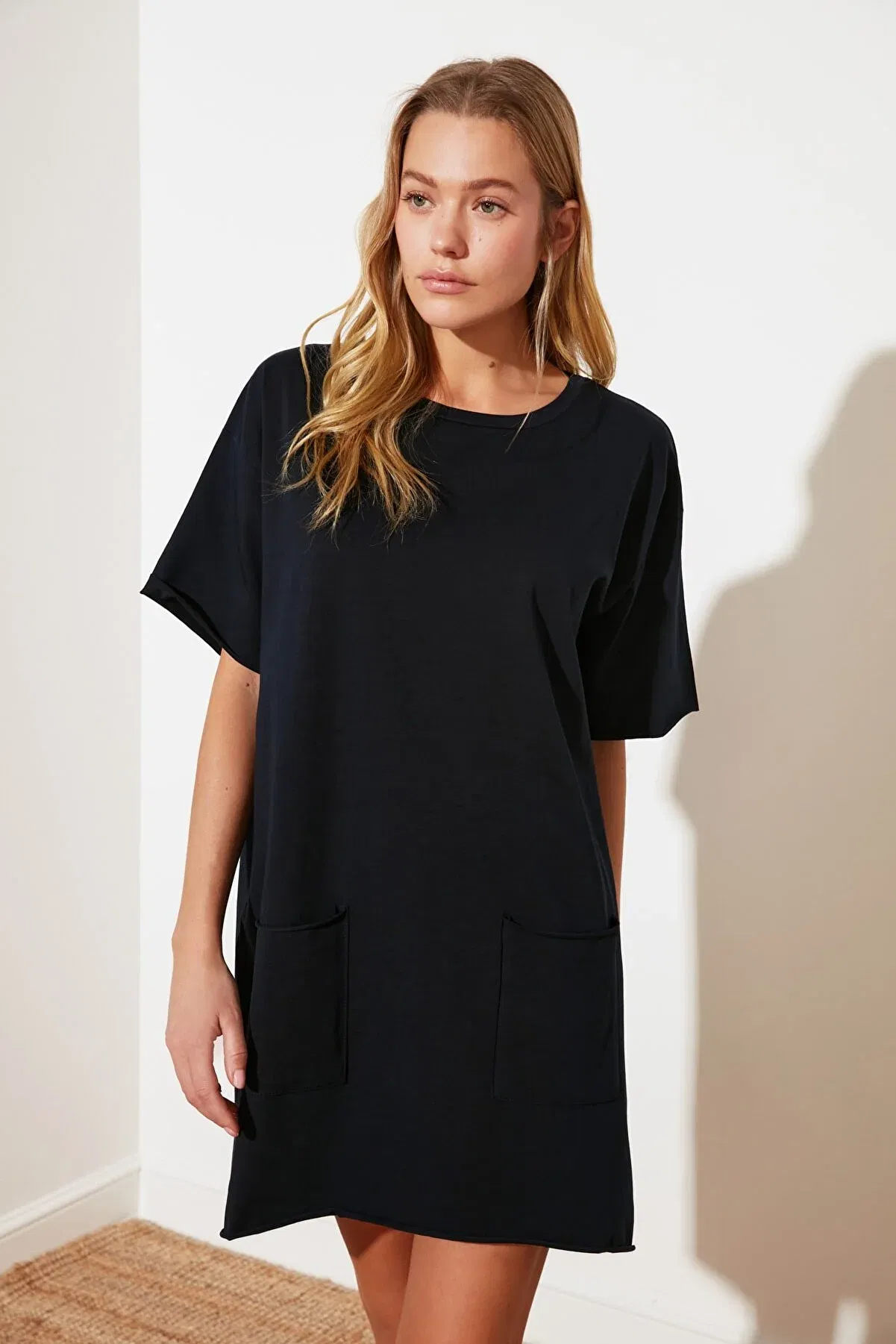 Trendyol Collection Kleid Größen XS bis L 96 % Baumwolle für 5,24€ inkl. Versand