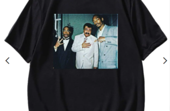 K&H Twenty One Tupac & Snoop Dogg T Shirt