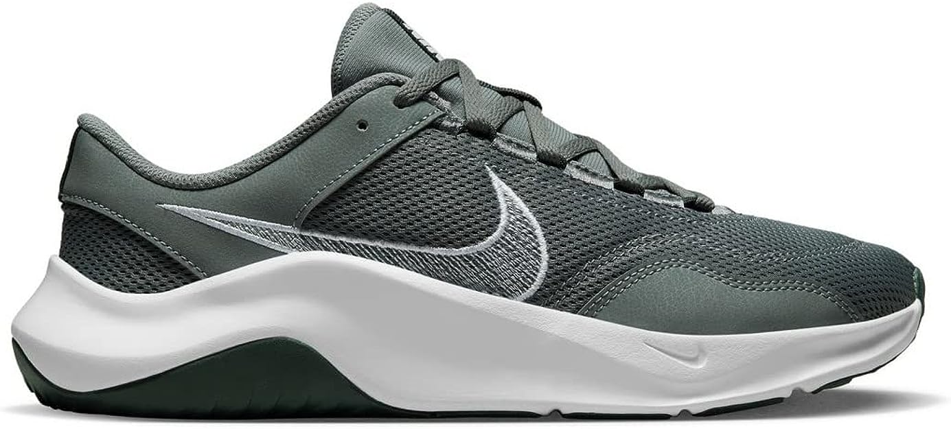 Nike Legend Essential 3 Next Nature Herren Sneaker DM1120-002 (Gr. 41 bis 44) für 31,99 € inkl. Versand