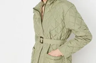 Trendyol Collection Puffer Winterjacke in Grün