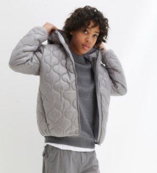 Wärmende Jungen Steppjacke mit Kapuze grau Kinder bonprix