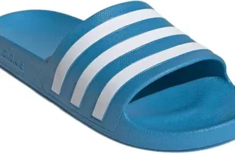 adidas Aqua Adilette in Blau für 11,45 € inkl. Prime-Versand (statt 16,35 €)