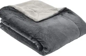 s.Oliver Doublesoft Kuscheldecke für nur 24,99 € inkl. Prime-Versand statt 47,20 € 🛋️