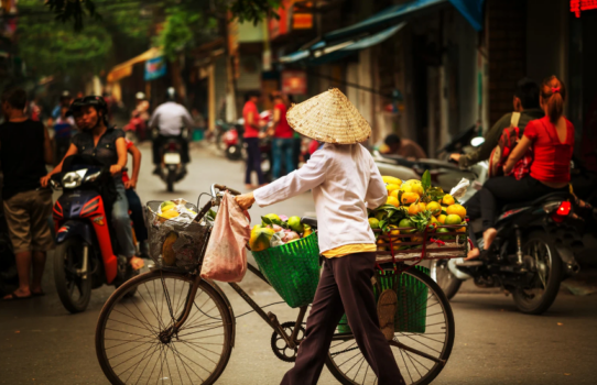 Vietnamesen-in-Hanoi-–-Fotos-von-Canva