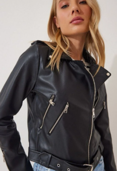 Crep-Tekstil-Schwarze-Lederjacke-für-Damen-mit-Gürtel-Trendyol