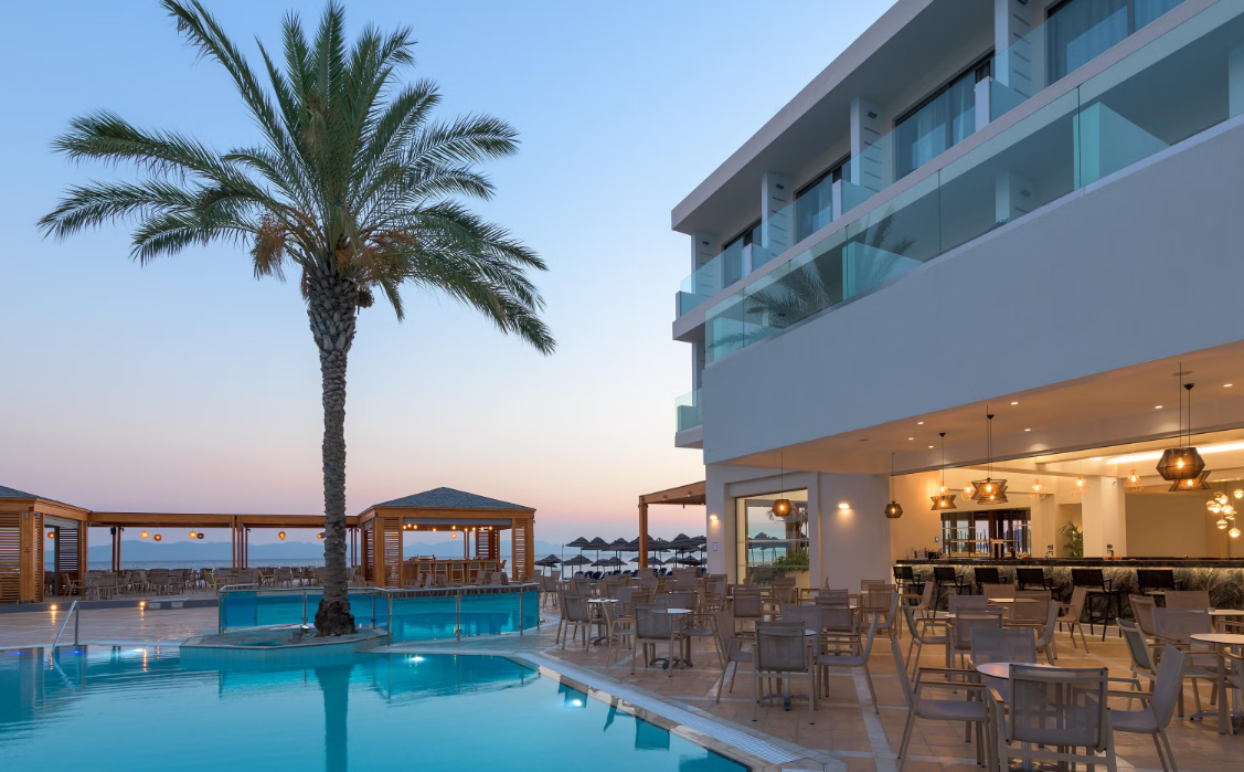 Avra-Beach-Hotel-Rhodes-In-Ixia-Rhodos-Weloveholidays (2)