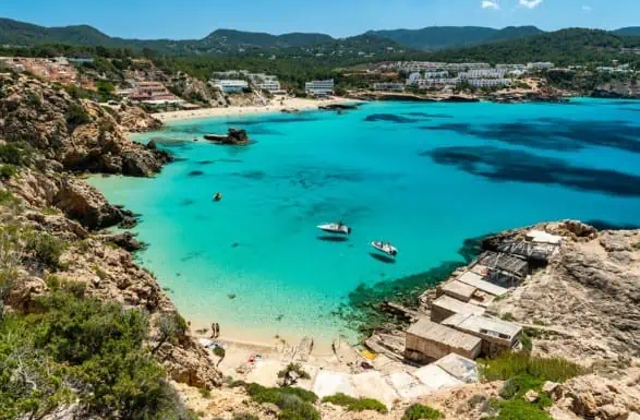 Günstige Flüge nach Ibiza: Ab 53 € für Hin- & Rückflug im April z.b. ab Frankfurt, Berlin