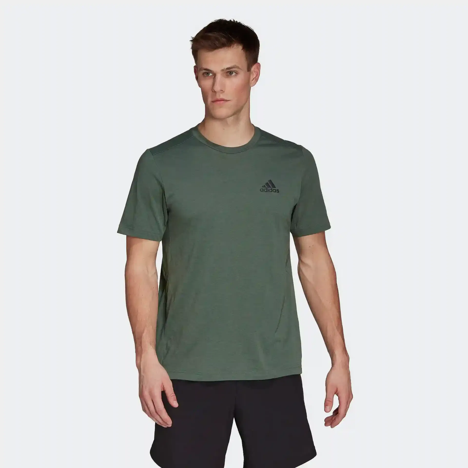 Adidas Aeroready Designed 2 Move Sport T-Shirt in grün für 19,60 € inkl. Versand 💚