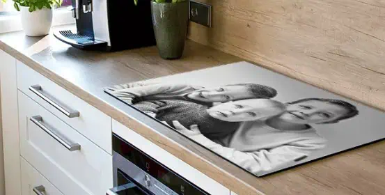 Lieblingsfoto x PreisKing : 81% Rabatt auf eine Herdabdeckung mit eigenem Foto – z.B. 60 x 50 cm für 16,48€ inkl. Versand