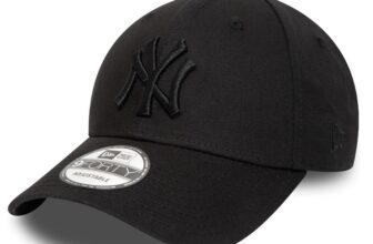 New-Era-New-York-Yankees-MLB-League-Essential-Black-on-Black-9Forty-Cap-One-Size-Amazon-de-Fashion