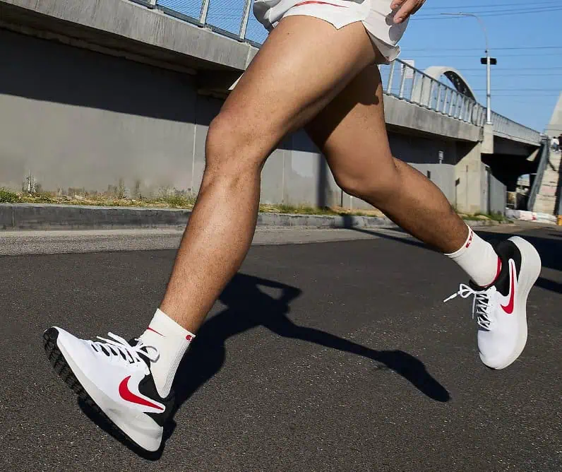 Nike Revolution 7 Straßenlaufschuhe für Herren für 38,99€ inkl. Versand (statt 55€) – Nike Member!