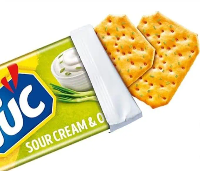 TUC Sour Cream & Onion 4 x 100g ab 2,74 € (statt 5,96€)