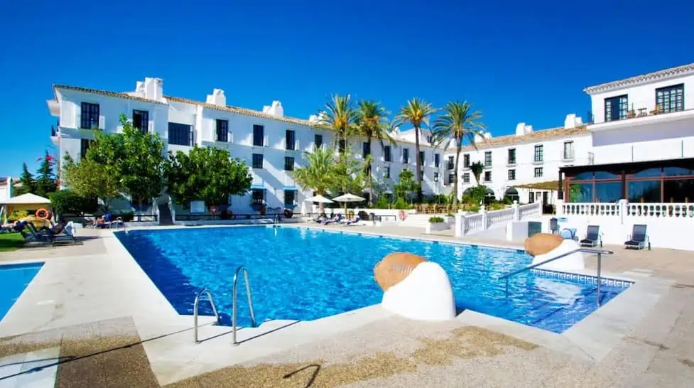 Entspannter Urlaub an der Costa del Sol: 6 Tage im 4* Hacienda Puerta Del Sol mit Frühstück & Flug ab 335€