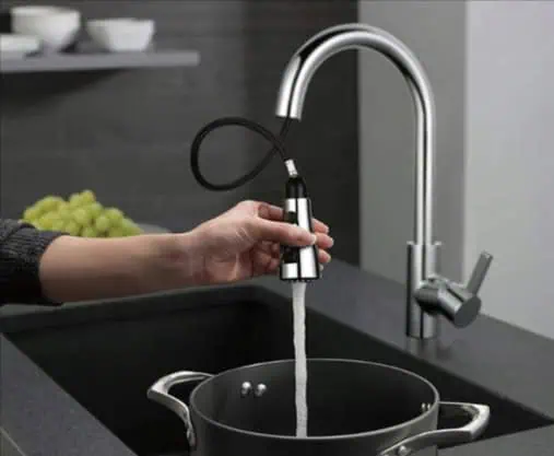 TACKLIFE Küchenarmatur mit herausziehbarer Edelstahlbrause, 360° drehbar für 10€ inkl. Versand statt 41,80€