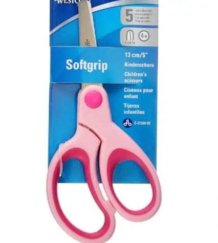 Westcott E-21580 00 Softgrip Kids Kinderschere für Rechtshänder, 13 cm, runde Spitze, pink für 1,49 € (Prime)