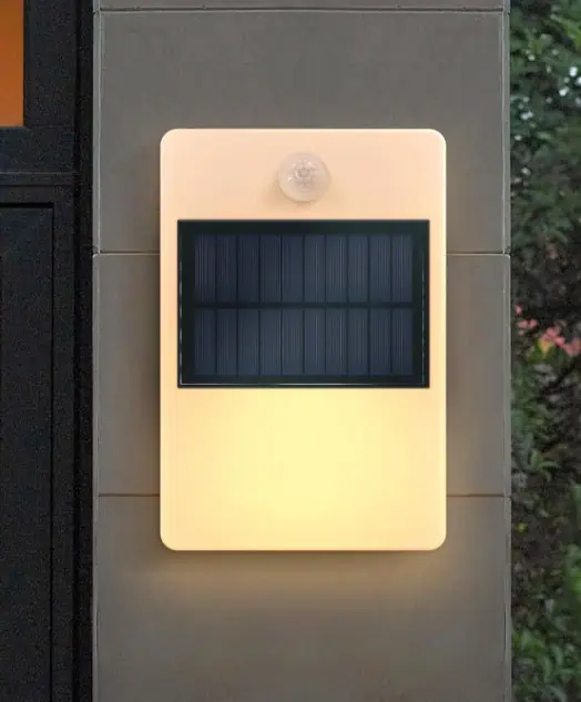 GGNOO Solar LED Wandleuchte Aussen 3000K für 6,49 € inkl. Prime-Versand (statt 12,99 €)