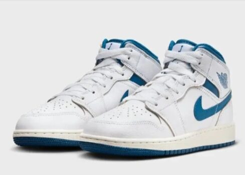 JORDAN-Air-Jordan-1-Mid-SE-GS-white-industrial-blue-sail-