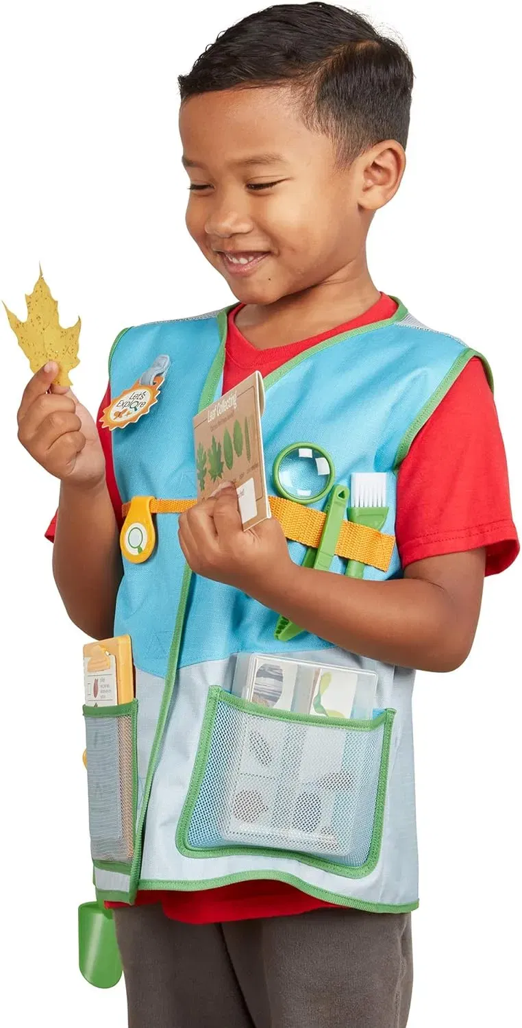 Melissa & Doug Let’s Explore Naturalist Weste Set (für Kinder ab 3 Jahren) für 10,51 € inkl. Prime-Versand (statt 18,67 €)