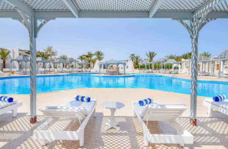 Ägypten: 8 Tage im 4* Menaville Hotel mit All Inclusive & Flug ab 389€ [🏆 Traveller’s Choice Award 2024]